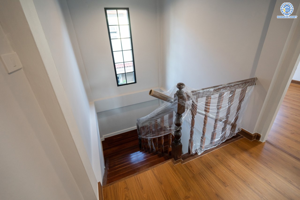 บ้านมือสองตกแต่งใหม่ ม.มณียา รัตนาธิเบศร์-ท่าอิฐ แบรนด์ Property Perfect หลังใหญ่ เนื้อที่ 61.6 ตร.ว. ฟังก์ชันครบ! 4 ห้องนอน 2 ห้องน้ำ 2 ที่จอดรถ บนทำเลที่ดีที่สุด! เชื่อมต่อถ.รัตนาธิเบศร์ และถ.ราชพฤกษ์ ใจกลาง 2 เซ็นทรัลฯ ใกล้ MRT "สถานีบางรักน้อยท่าอิฐ"